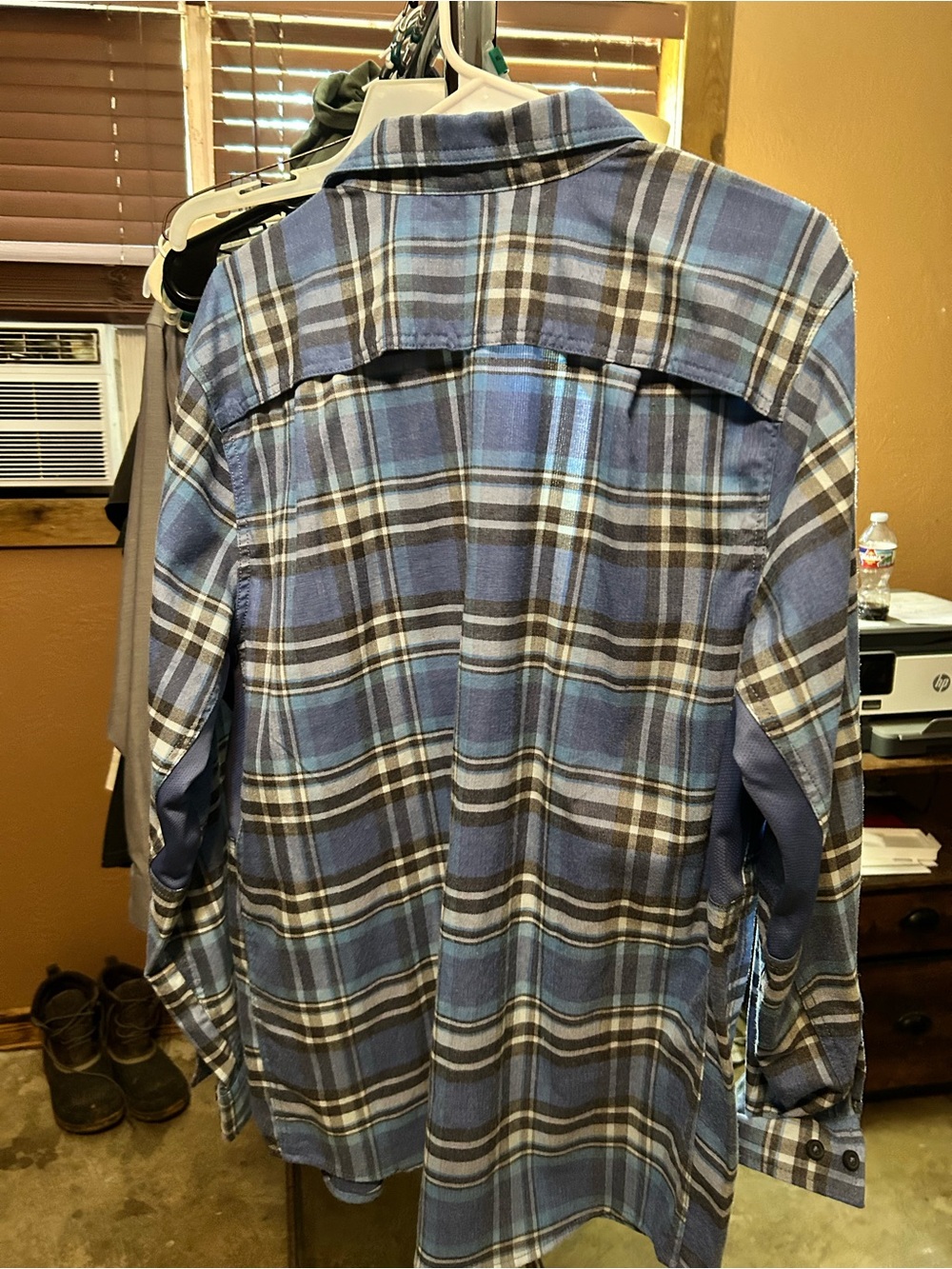 Ridgecut Blue Plaid Men's Casual Button-Down Shirt - Picture 2 of 3
